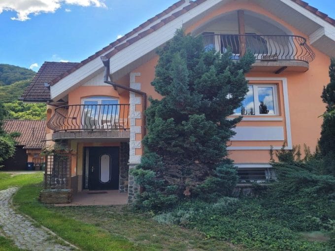 Casa saseasca de inchiriat Cisnadioara Sibiu prin Intermed Casa