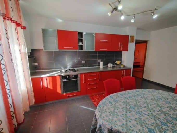 apartament 2 camere decomandate inchiriat Sibiu living